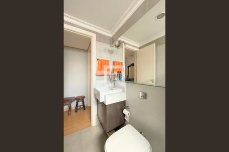 Apartamento à venda com 79m², 2 quartos e 1 vaga Apartamento à venda com 79m², 2 quartos e 1 vagaBanheiro