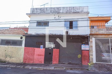 Casa para alugar com 60m², 1 quarto e sem vaga Casa para alugar com 60m², 1 quarto e sem vagaFachada