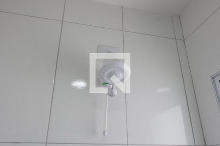 Banheiro de kitnet/studio para alugar com 1 quarto, 20m² em Vila Indiana, São Paulo