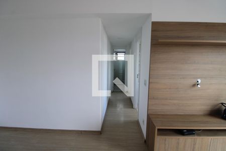 Corredor de apartamento para alugar com 3 quartos, 70m² em Todos Os Santos, Rio de Janeiro