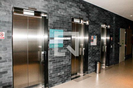 Studio à venda com 25m², 0 quarto e sem vagaElevadores