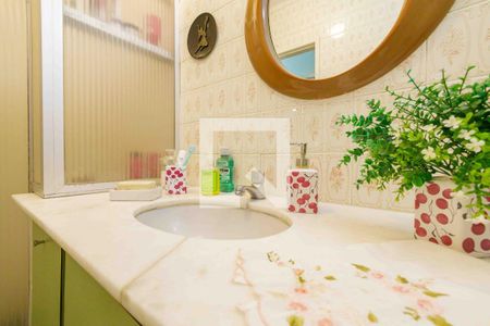 Casa de condomínio à venda com 169m², 3 quartos e 2 vagas Casa de condomínio à venda com 169m², 3 quartos e 2 vagasBanheiro Social