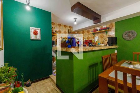 Casa de condomínio à venda com 169m², 3 quartos e 2 vagas Casa de condomínio à venda com 169m², 3 quartos e 2 vagasCozinha