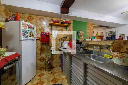 Casa de condomínio à venda com 169m², 3 quartos e 2 vagas Casa de condomínio à venda com 169m², 3 quartos e 2 vagasCozinha