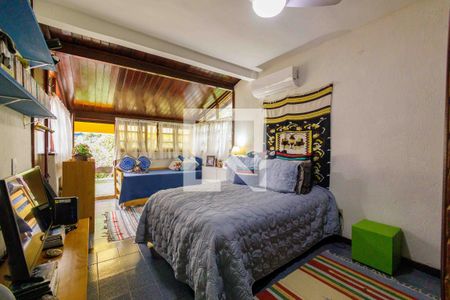 Casa de condomínio à venda com 169m², 3 quartos e 2 vagas Casa de condomínio à venda com 169m², 3 quartos e 2 vagasQuarto 1