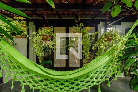 Casa de condomínio à venda com 169m², 3 quartos e 2 vagas Casa de condomínio à venda com 169m², 3 quartos e 2 vagasJardim