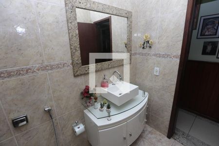 Banheiro Social de casa à venda com 4 quartos, 330m² em Milionários (barreiro), Belo Horizonte