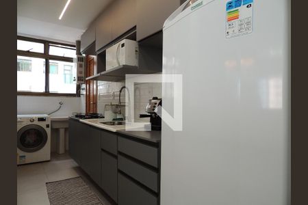 Apartamento para alugar com 76m², 2 quartos e 1 vagaCozinha - Armários