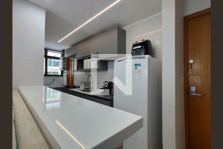 Apartamento para alugar com 76m², 2 quartos e 1 vagaCozinha - Armários