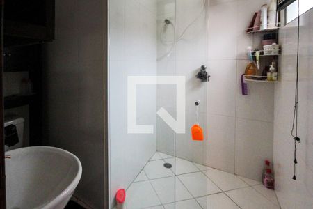 Casa de condomínio à venda com 105m², 3 quartos e 2 vagasBanheiro da Suite