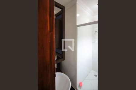 Casa de condomínio à venda com 105m², 3 quartos e 2 vagasBanheiro da Suite