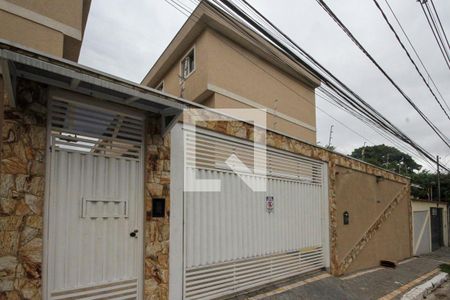 Casa de condomínio à venda com 105m², 3 quartos e 2 vagasFachada