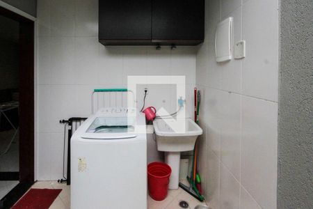 Casa de condomínio à venda com 105m², 3 quartos e 2 vagasÁrea de Serviço