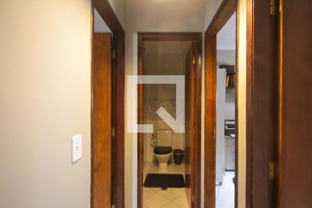 Casa de condomínio à venda com 105m², 3 quartos e 2 vagasCorredor