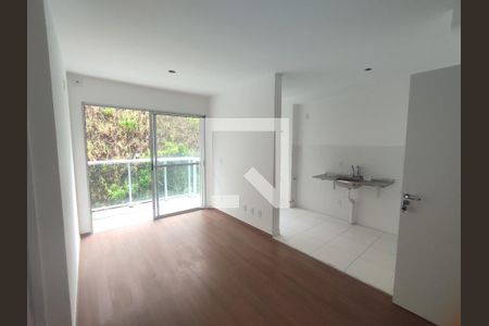 Sala de apartamento para alugar com 2 quartos, 8m² em Pechincha, Rio de Janeiro