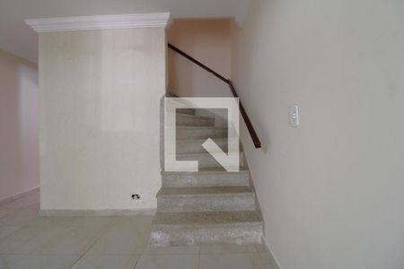 Escada de casa à venda com 2 quartos, 120m² em Socorro, São Paulo