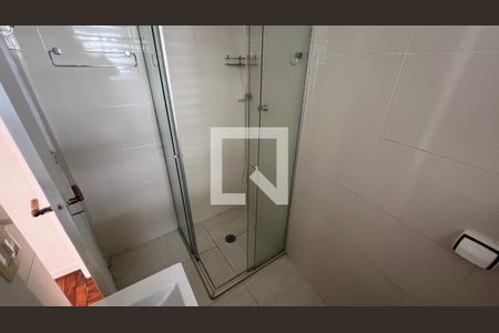 Banheiro  de apartamento à venda com 1 quarto, 60m² em Pinheiros, São Paulo