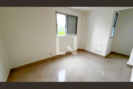 Apartamento à venda com 184m², 4 quartos e 2 vagasQuarto 4