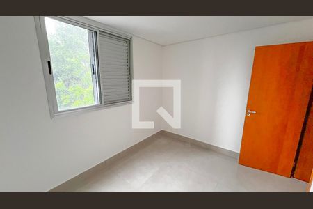 Apartamento à venda com 184m², 4 quartos e 2 vagasQuarto 2