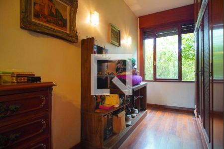 Casa à venda com 591m², 5 quartos e 3 vagasCloset 