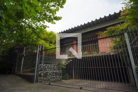 Casa à venda com 591m², 5 quartos e 3 vagasFachada 