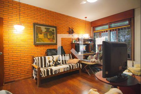 Casa à venda com 591m², 5 quartos e 3 vagasSala