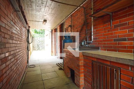 Casa à venda com 591m², 5 quartos e 3 vagasÁrea  Serviço 