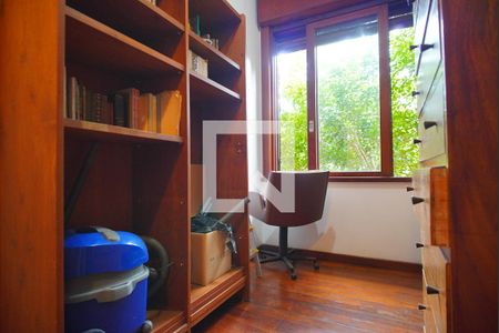 Casa à venda com 591m², 5 quartos e 3 vagasQuarto 1