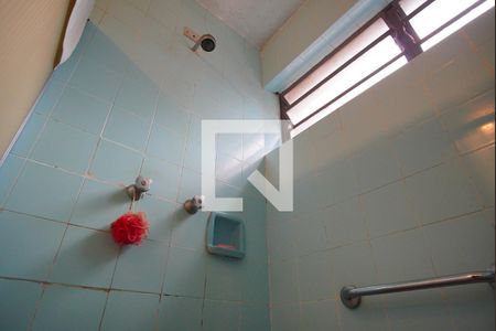 Casa à venda com 591m², 5 quartos e 3 vagasBanheiro 