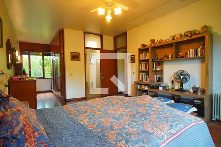 Casa à venda com 591m², 5 quartos e 3 vagasQuarto Suíte 