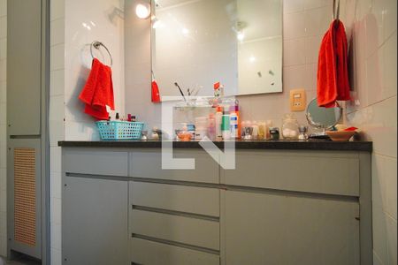 Casa à venda com 591m², 5 quartos e 3 vagasBanheiro  suíte 