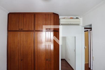Apartamento à venda com 200m², 4 quartos e 3 vagasQuarto