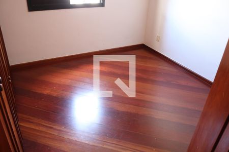 Apartamento à venda com 200m², 4 quartos e 3 vagasQuarto 2