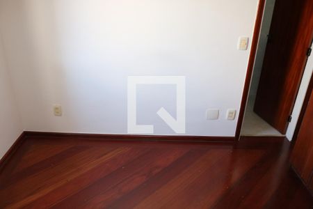 Apartamento à venda com 200m², 4 quartos e 3 vagasQuarto 4