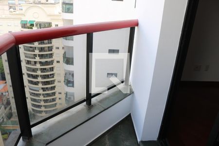 Apartamento à venda com 200m², 4 quartos e 3 vagasVaranda