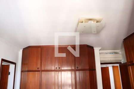 Apartamento à venda com 200m², 4 quartos e 3 vagasQuarto 4
