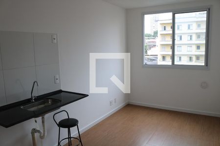 Sala e Cozinha integradas de apartamento para alugar com 1 quarto, 24m² em Água Branca, São Paulo