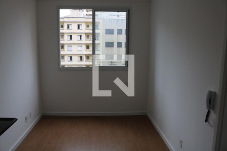 Sala e Cozinha integradas de apartamento para alugar com 1 quarto, 24m² em Água Branca, São Paulo