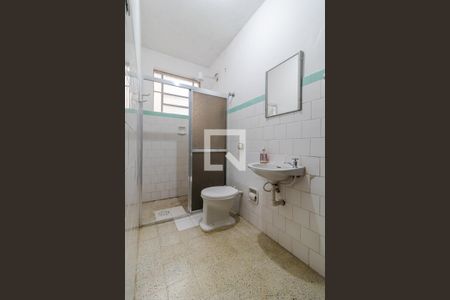 Banheiro de apartamento à venda com 1 quarto, 47m² em Centro Histórico, Porto Alegre