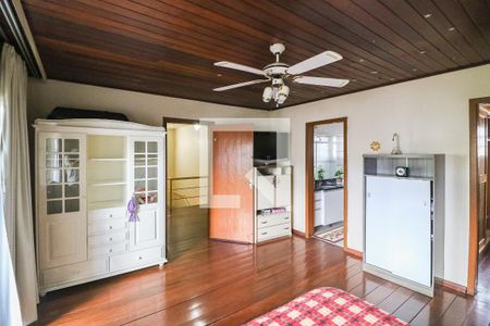 Suíte de casa à venda com 3 quartos, 200m² em Santo Antônio, Porto Alegre