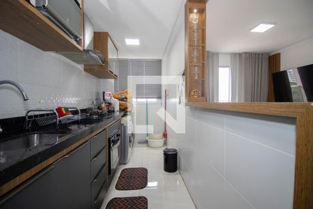 Apartamento à venda com 54m², 2 quartos e 1 vaga Apartamento à venda com 54m², 2 quartos e 1 vagaCozinha e Área de Serviço