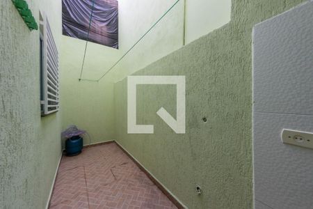 Casa à venda com 87m², 2 quartos e 2 vagasQuintal