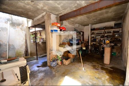 Casa à venda com 320m², 4 quartos e 3 vagas Casa à venda com 320m², 4 quartos e 3 vagasArea externa