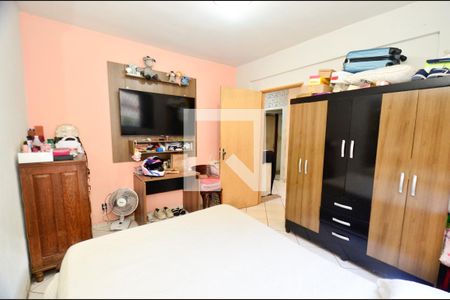 Casa à venda com 320m², 4 quartos e 3 vagas Casa à venda com 320m², 4 quartos e 3 vagasQuarto4