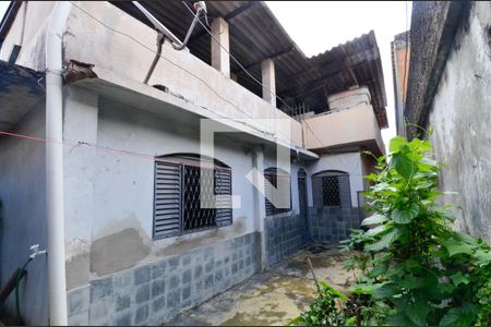 Casa à venda com 320m², 4 quartos e 3 vagas Casa à venda com 320m², 4 quartos e 3 vagasArea de externa