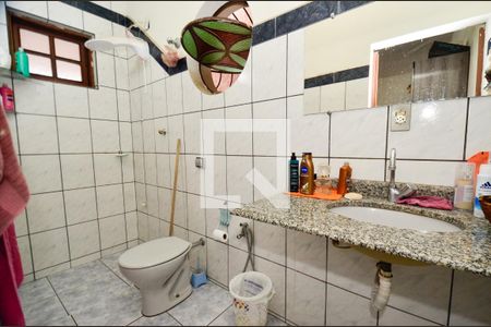 Banheiro suite de casa à venda com 4 quartos, 320m² em Sagrada Família, Belo Horizonte