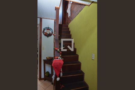 Casa de condomínio à venda com 80m², 2 quartos e 1 vaga escada