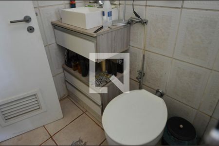 Casa de condomínio à venda com 80m², 2 quartos e 1 vagaBanheiro