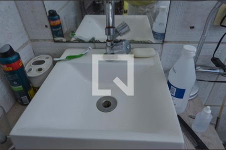 Casa de condomínio à venda com 80m², 2 quartos e 1 vagaBanheiro