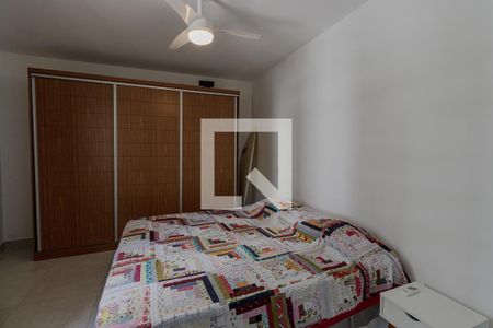 Quarto Suíte de apartamento para alugar com 2 quartos, 70m² em Vila Alzira, Guarujá
